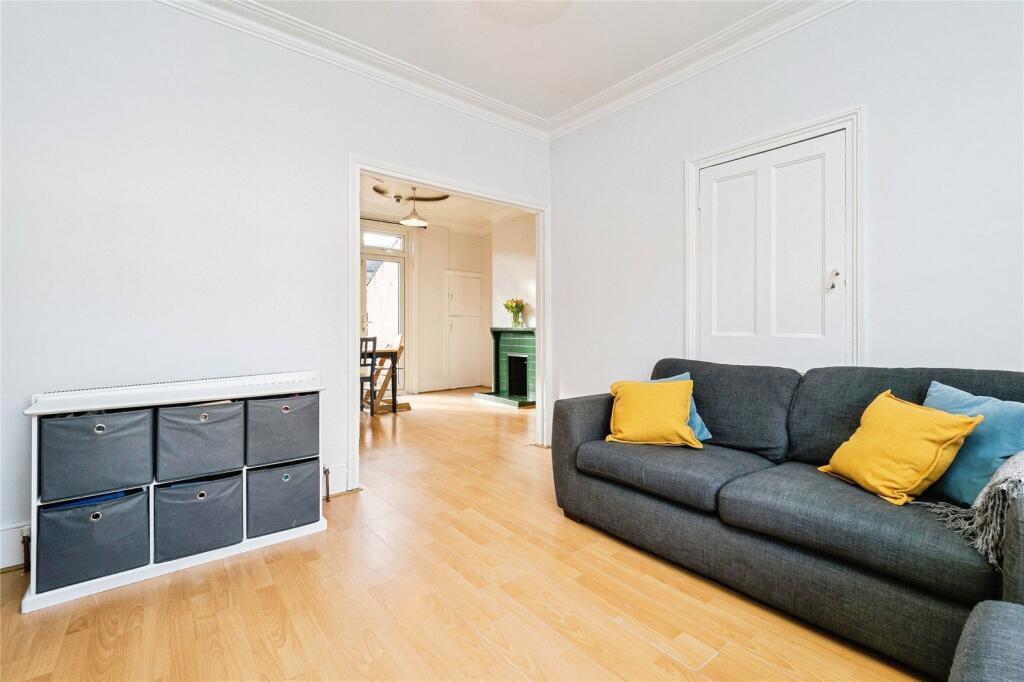 Becket Avenue, London, E6 photo 3