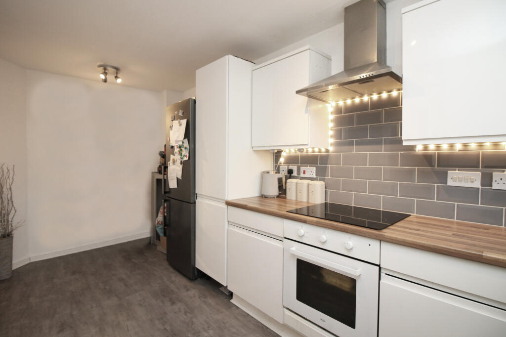 House in Bispham, Greenlands - View 3