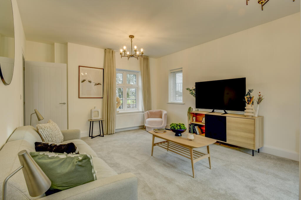 House in Dorchester, Crossways - More