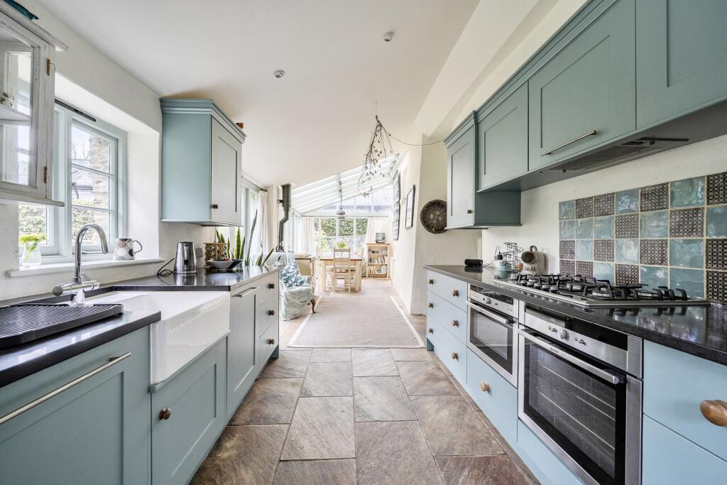 House in Torquay - More