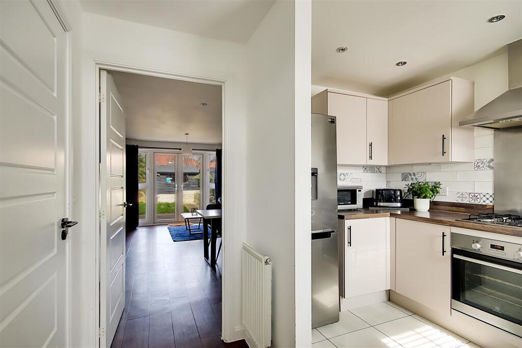 Cambrian Way, Worthing, BN13 - More