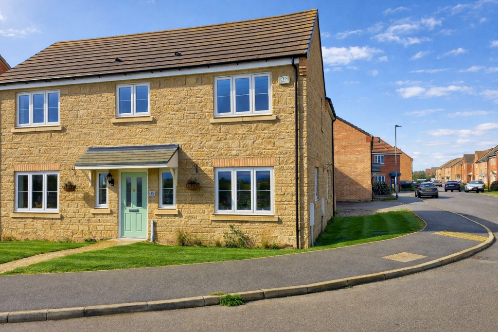Main image of property: Harrier Way, MARKET DEEPING, Peterborough, PE6