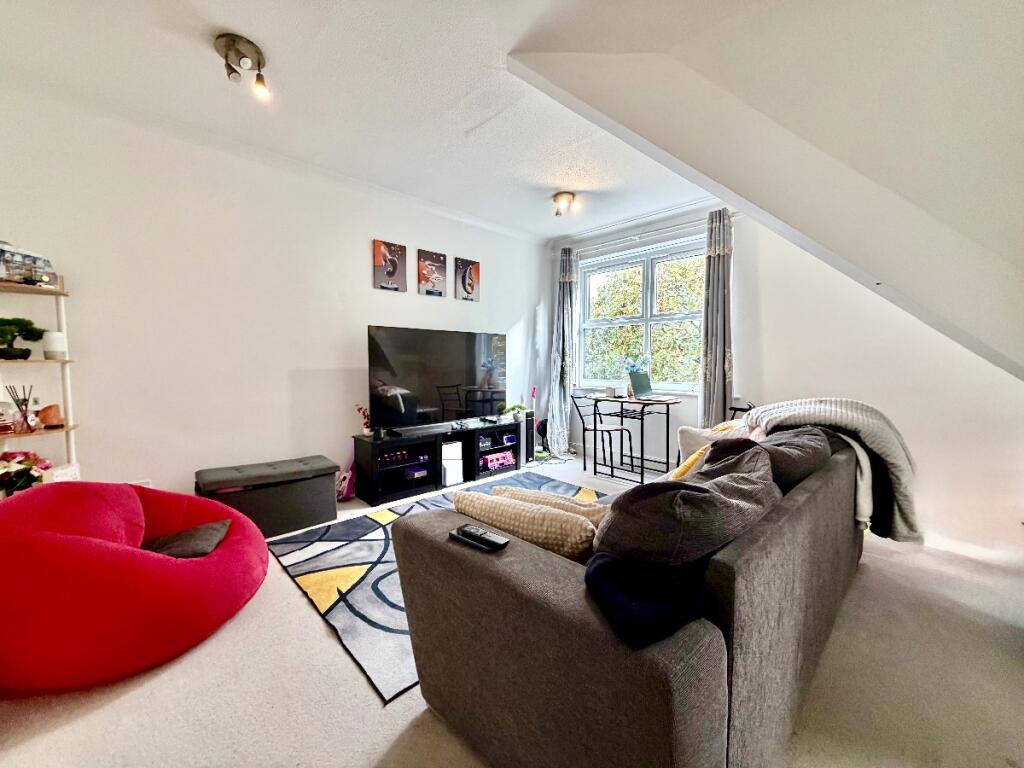 Apartment in Sheffield - View 3