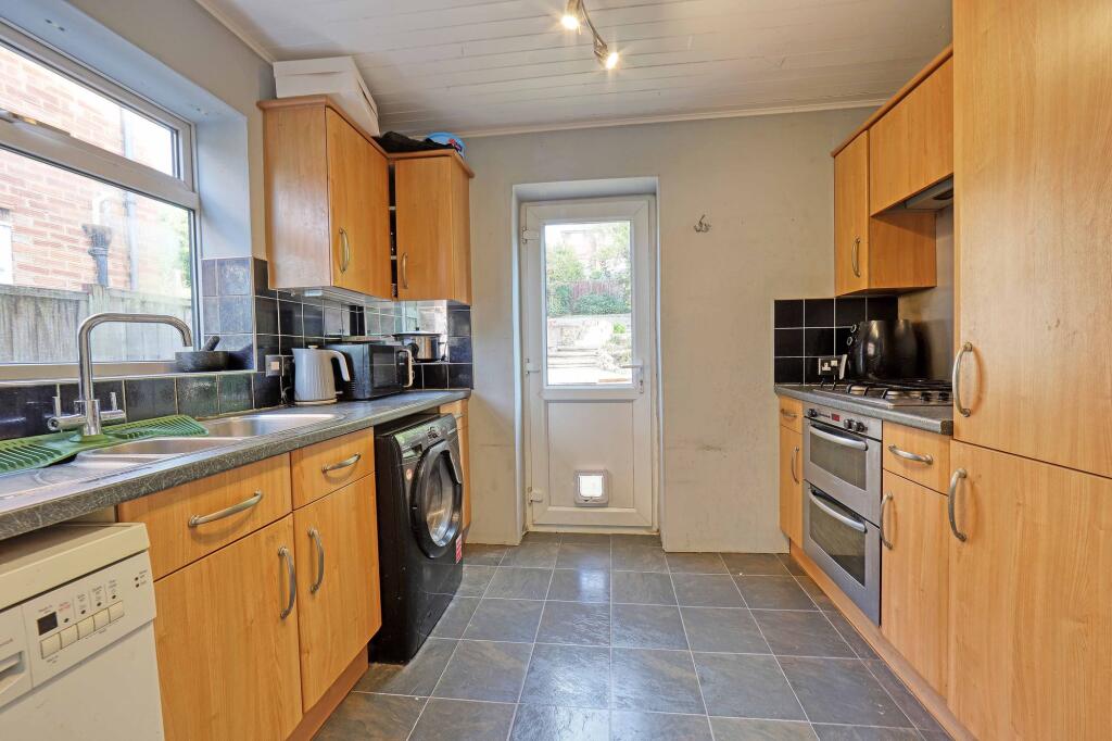 House in Hemel Hempstead, High Wycombe Community Board - View 4