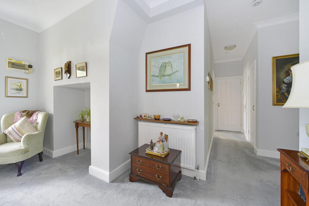 House in Waverley, Great Stoatley, Haslemere - View 5