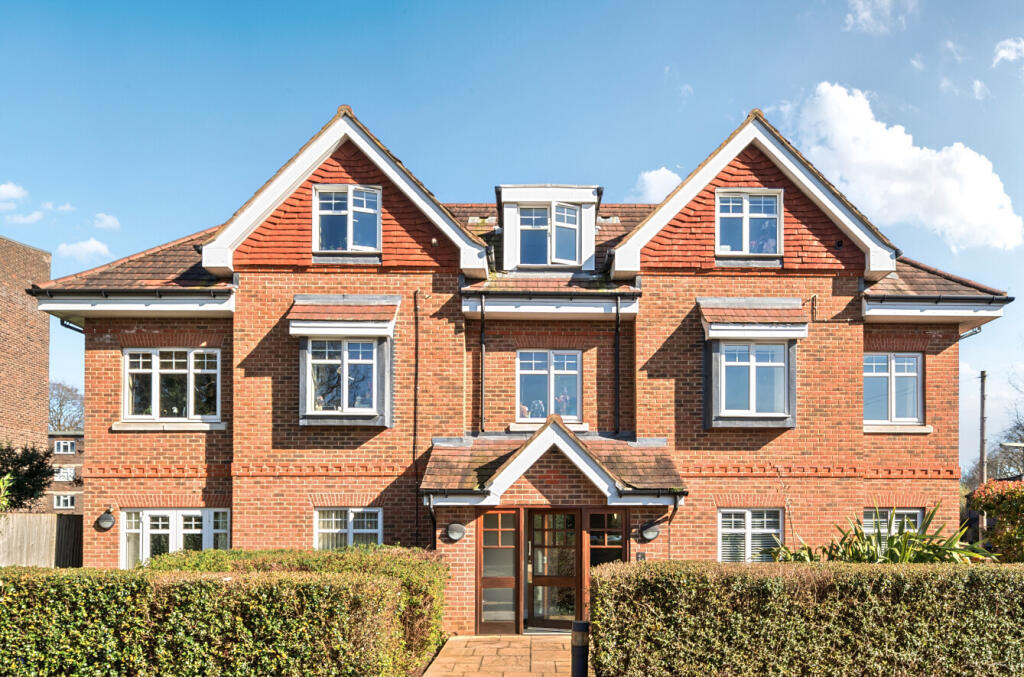 Main image of property: Grange Court, 16 Addlestone Park, Addlestone