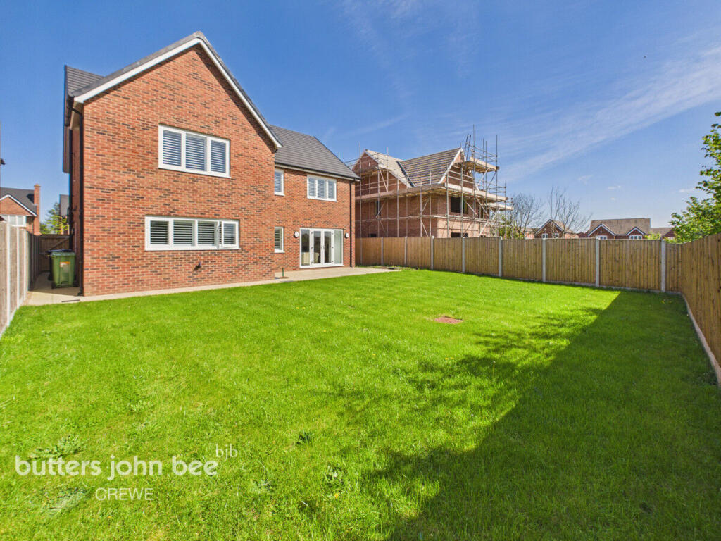 Luscott Close, Haslington photo 4