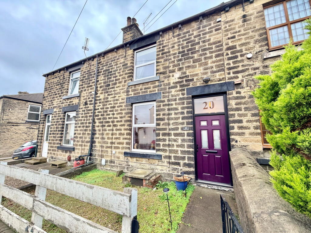 3-bed terraced on Sheffield Road, Penistone, Sheffield, S36 6HE, £200,000