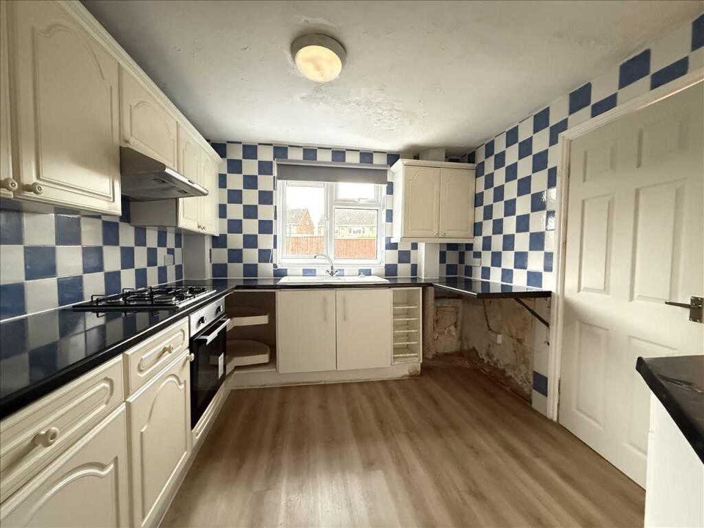House in Northampton, North Northamptonshire - View 4