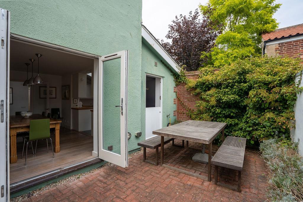 Crespigny Road, Aldeburgh photo 4