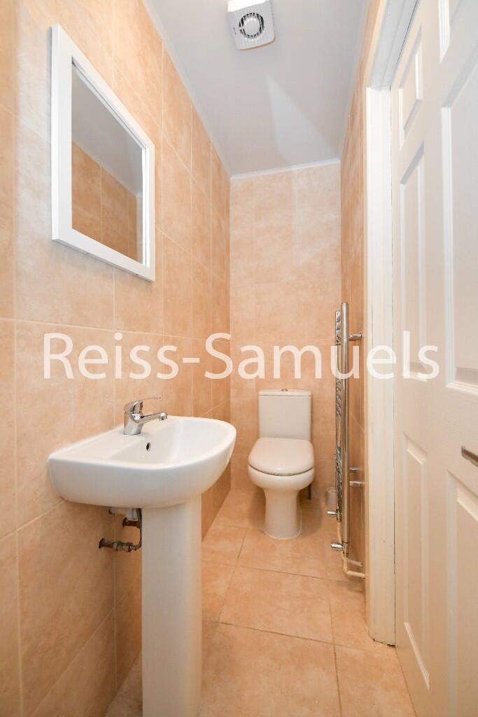 5 bedroom terraced house for rent
