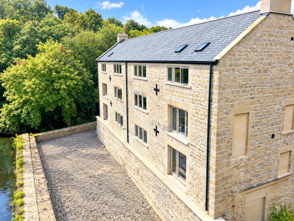 House in Bath - View 2