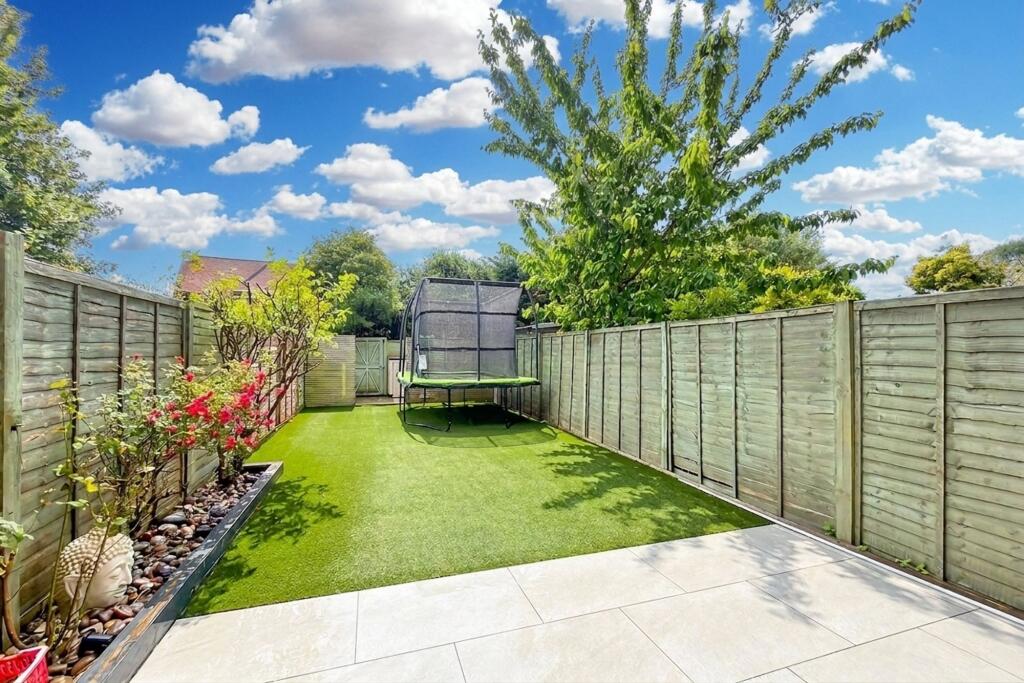 The Darlingtons, Rustington, BN16 photo 4