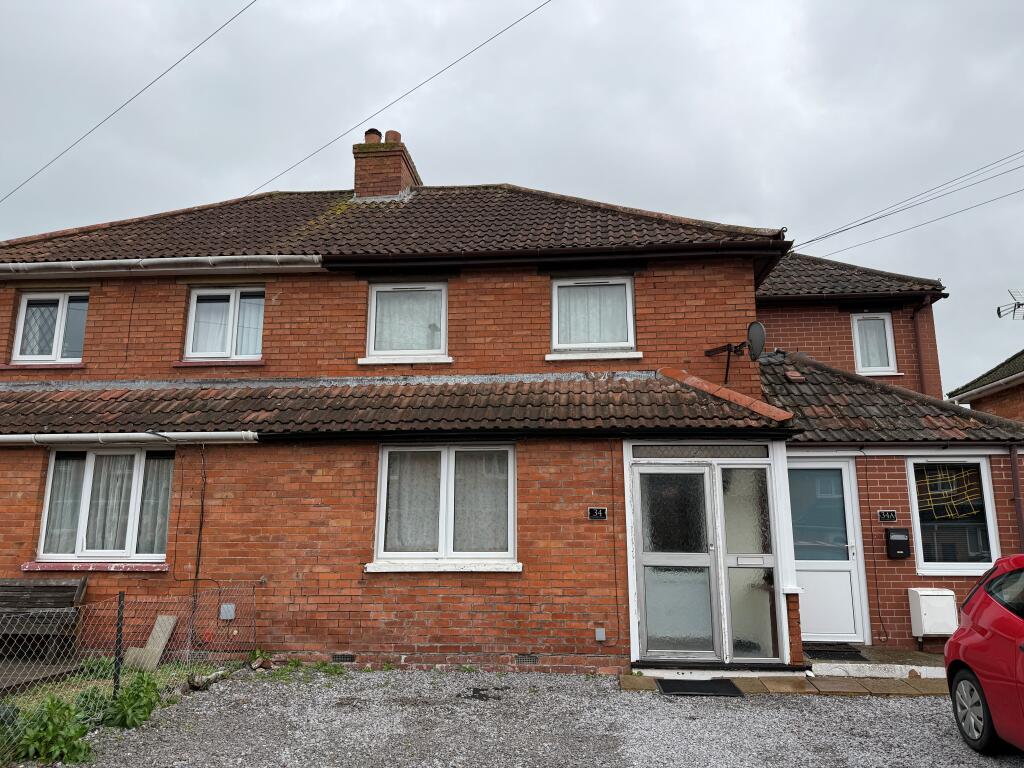 Main image of property: Lyngford Place, Taunton, Somerset