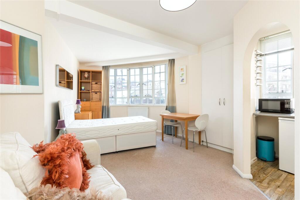 Chelsea Cloisters, Sloane Avenue, London, SW3 – pohled 2