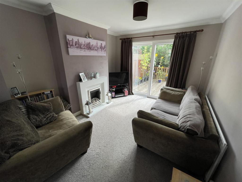 6 WATWOOD ROAD photo 3