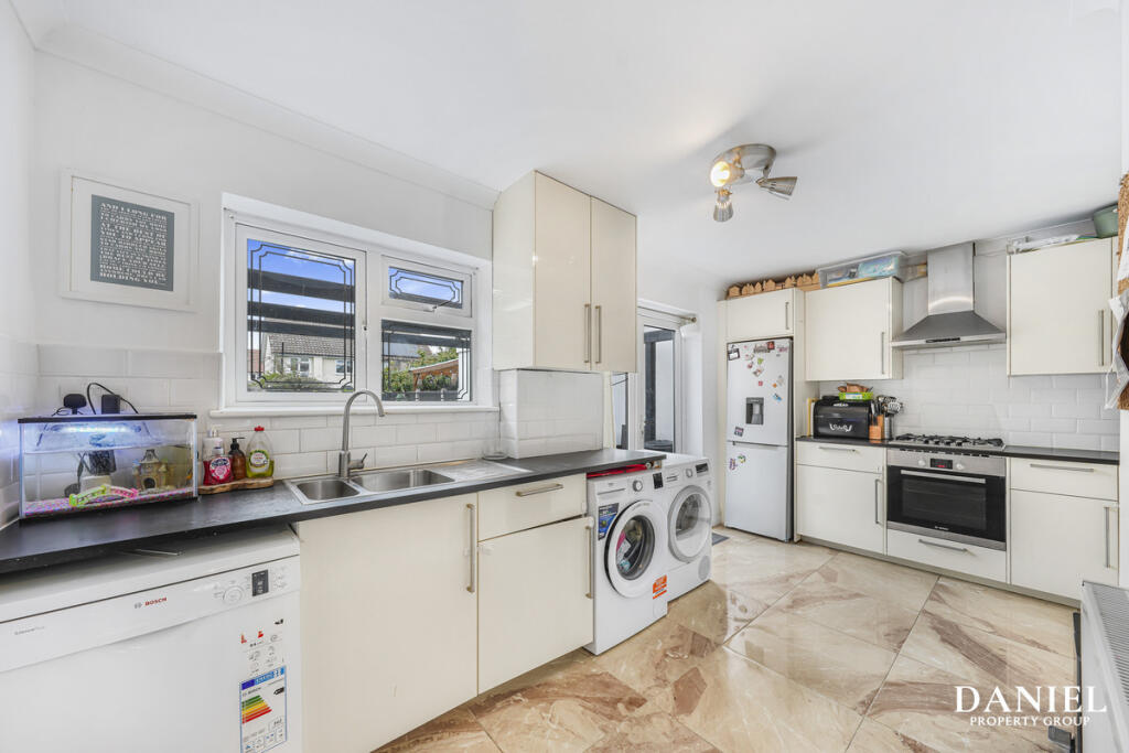 House in Basildon, Laindon - View 3