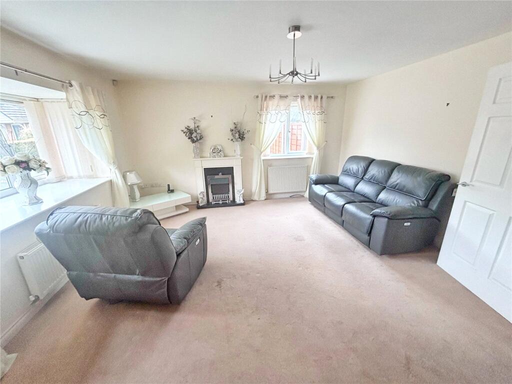 House in Manchester, Greater Manchester - View 5
