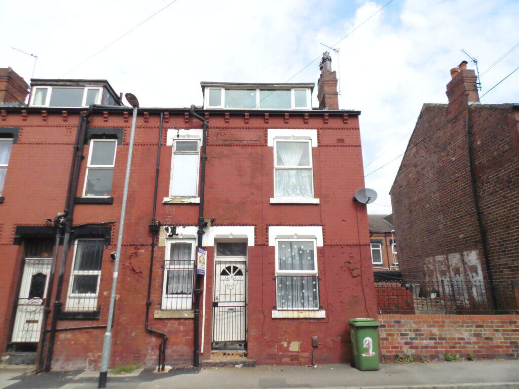 Main image of property: Compton Place, Leeds, LS9