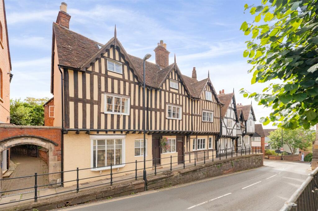 Main image of property: High Street, Warwick, Warwickshire, CV34
