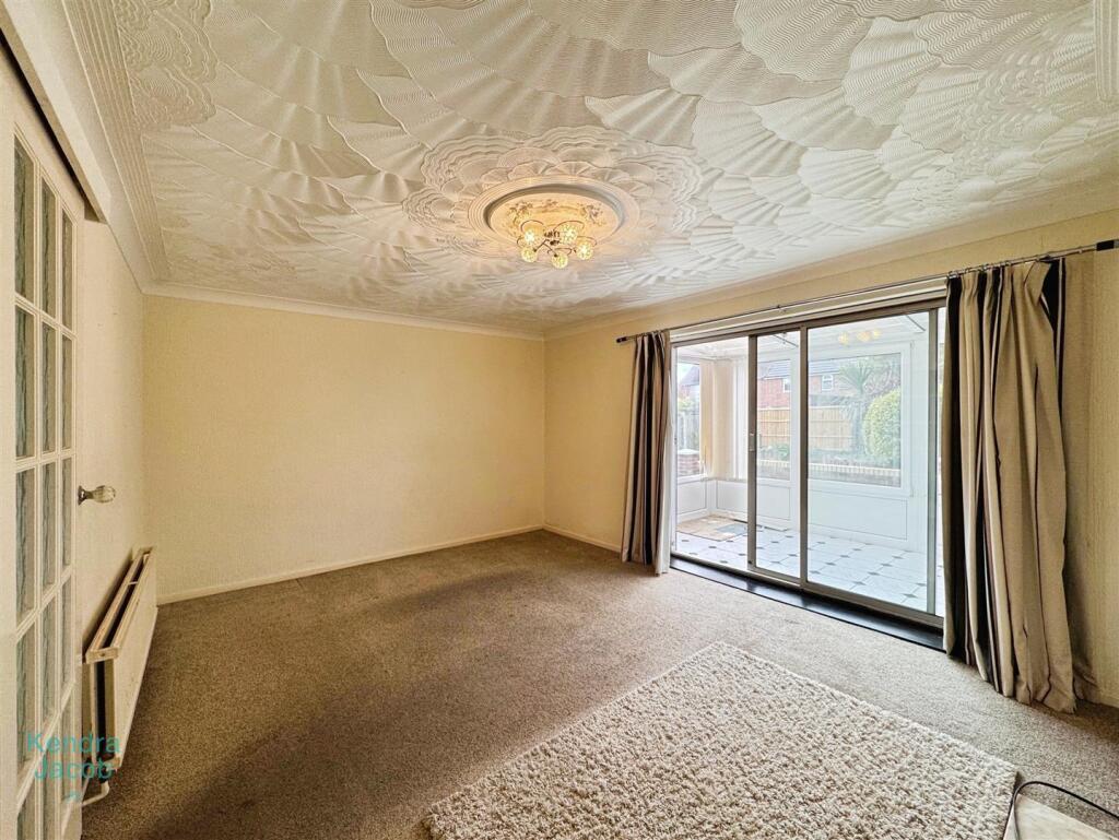 House in Worksop, Kilton - More