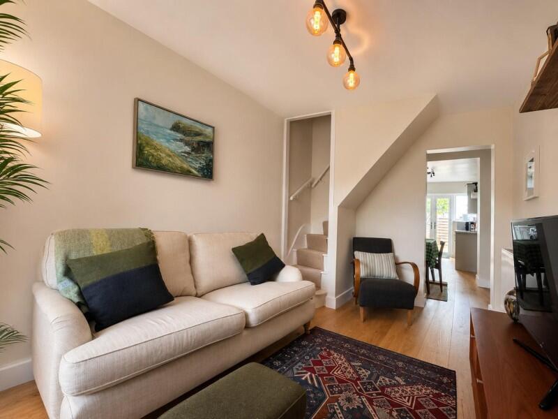 House in Slough - View 3