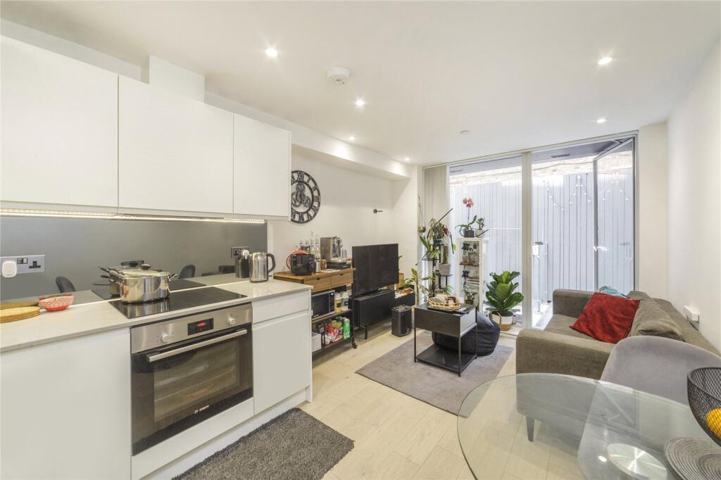 Main image of property: Apex Court, 
47 Grange Walk, SE1