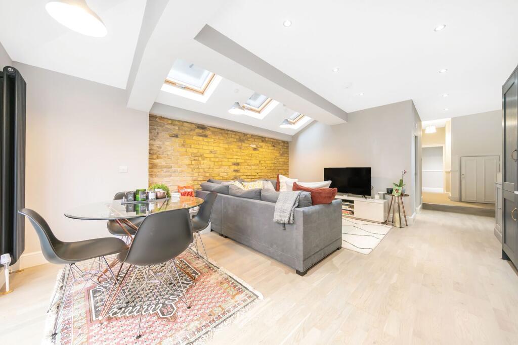 Apartment in London - View 3