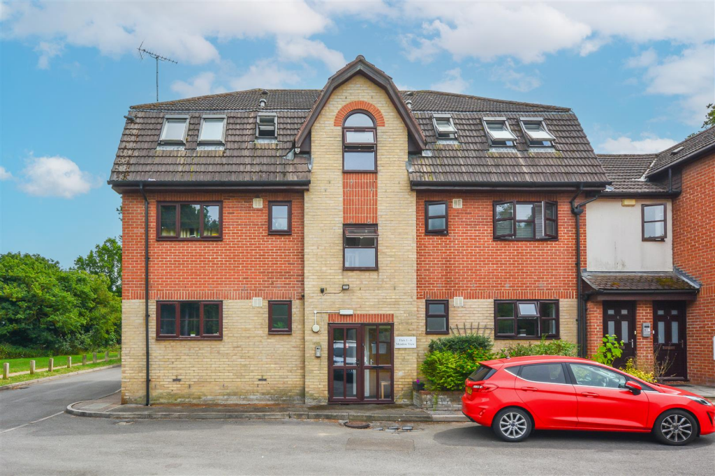 Main image of property: Green Lane, Pilgrims Hatch, Brentwood