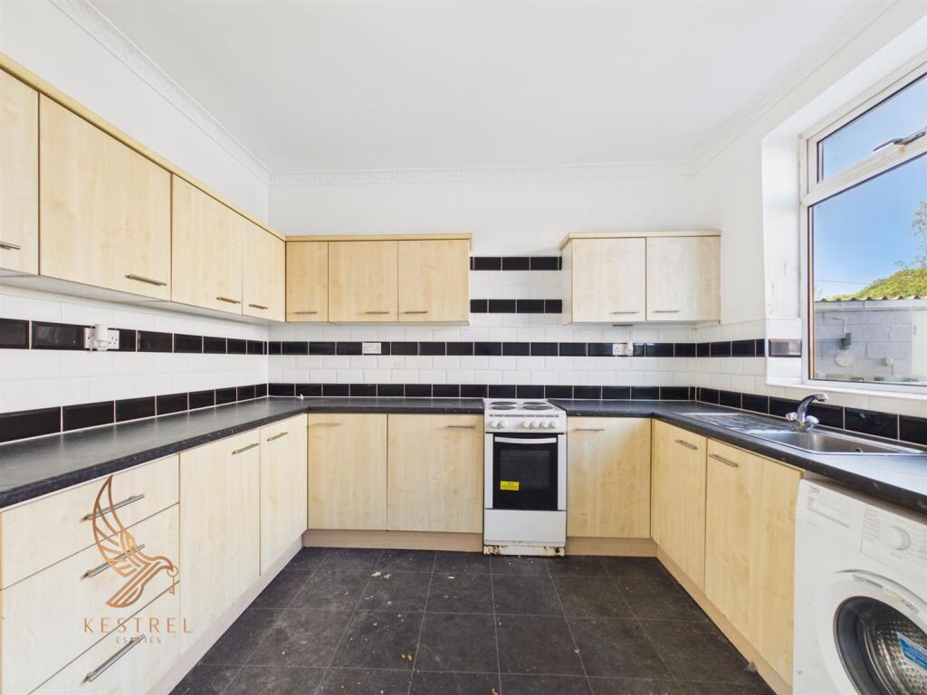 House in Wakefield - View 2
