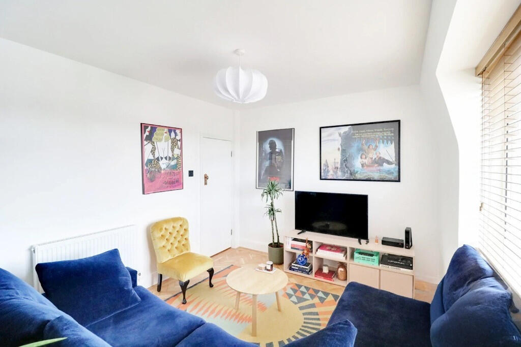 Main image of property: Crown Lane, London, N14