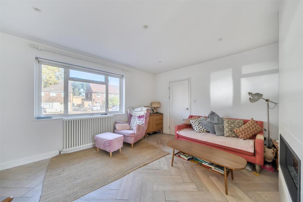 House in Elmbridge, Surrey - View 5