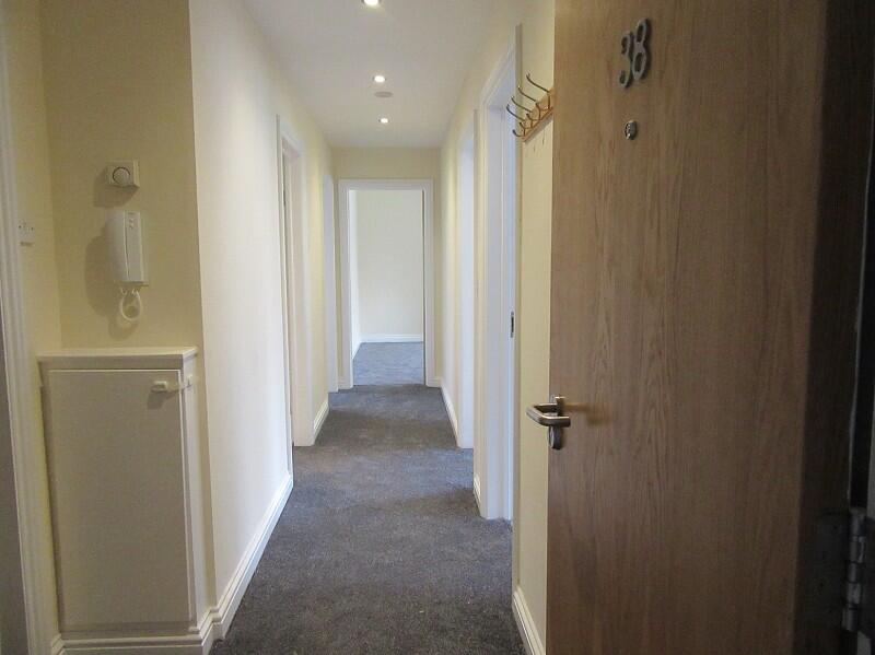 Apartment in Manchester, Whalley Range - View 2