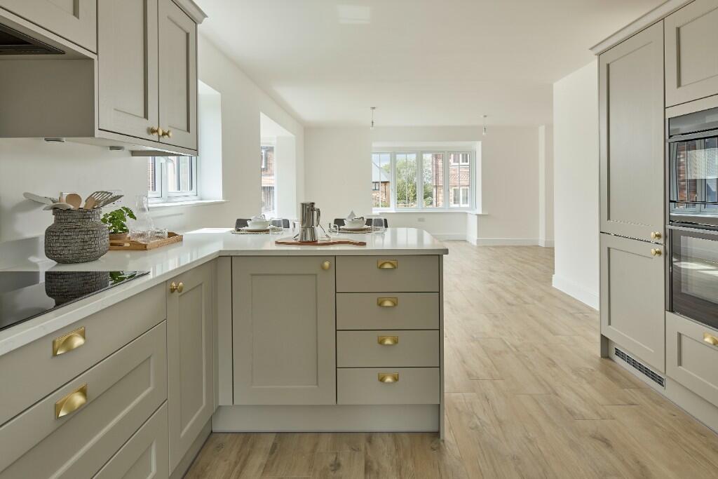 House in Rochester, Cliffe and Cliffe Woods - View 4