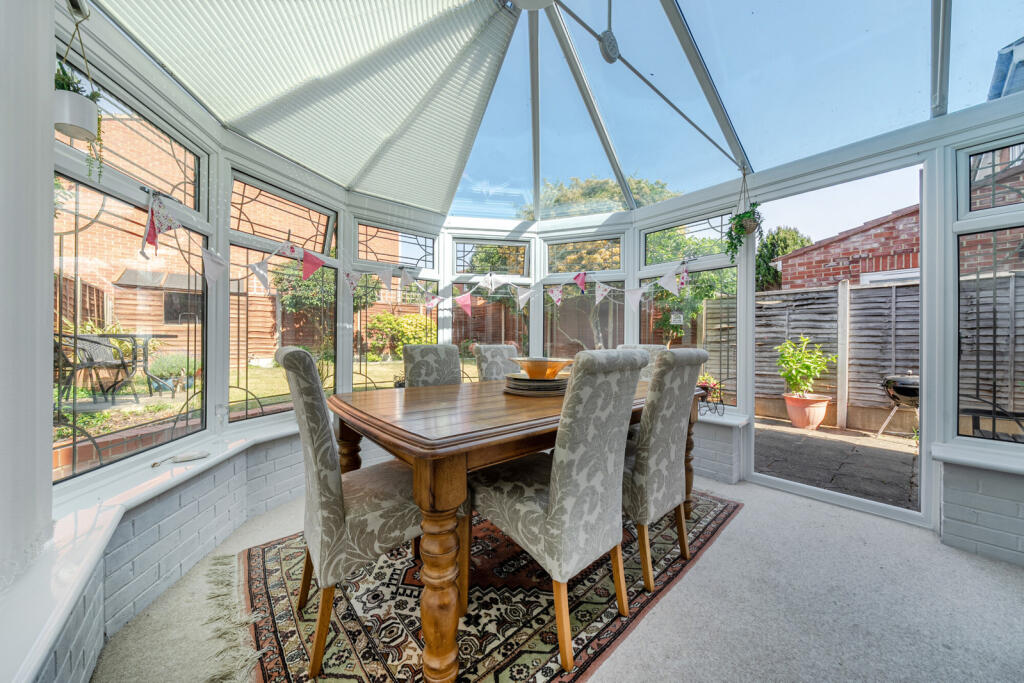 Elmbourne Drive, Belvedere - View 4
