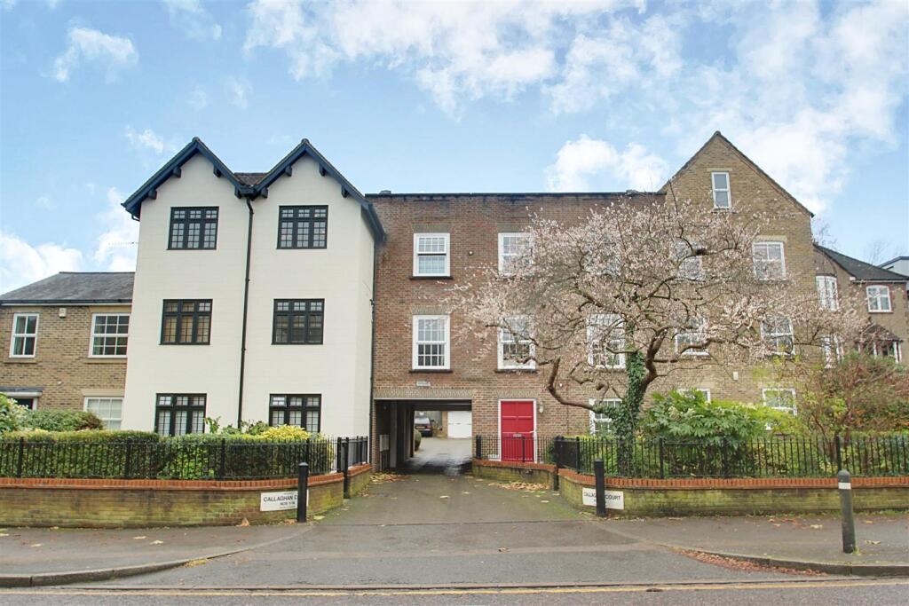 Main image of property: High Street, Berkhamsted