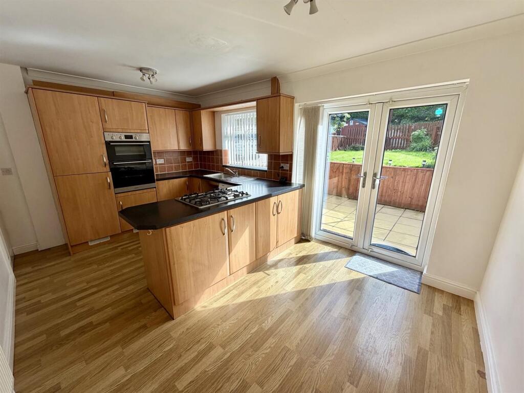 House in Wakefield - View 4