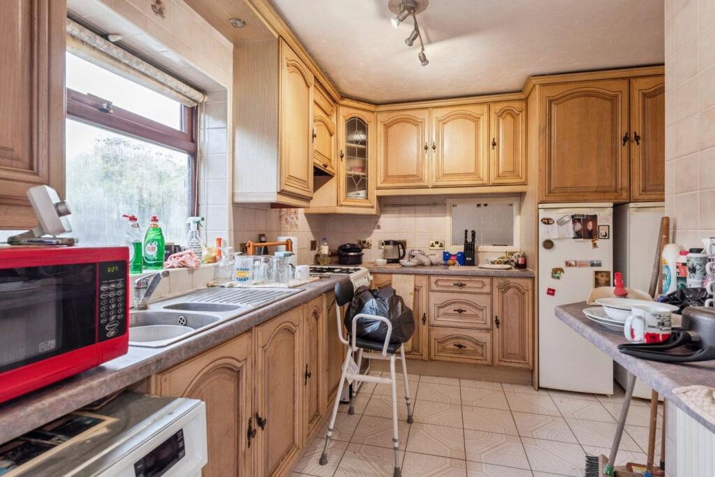 House in Stevenage, Stotfold - View 5