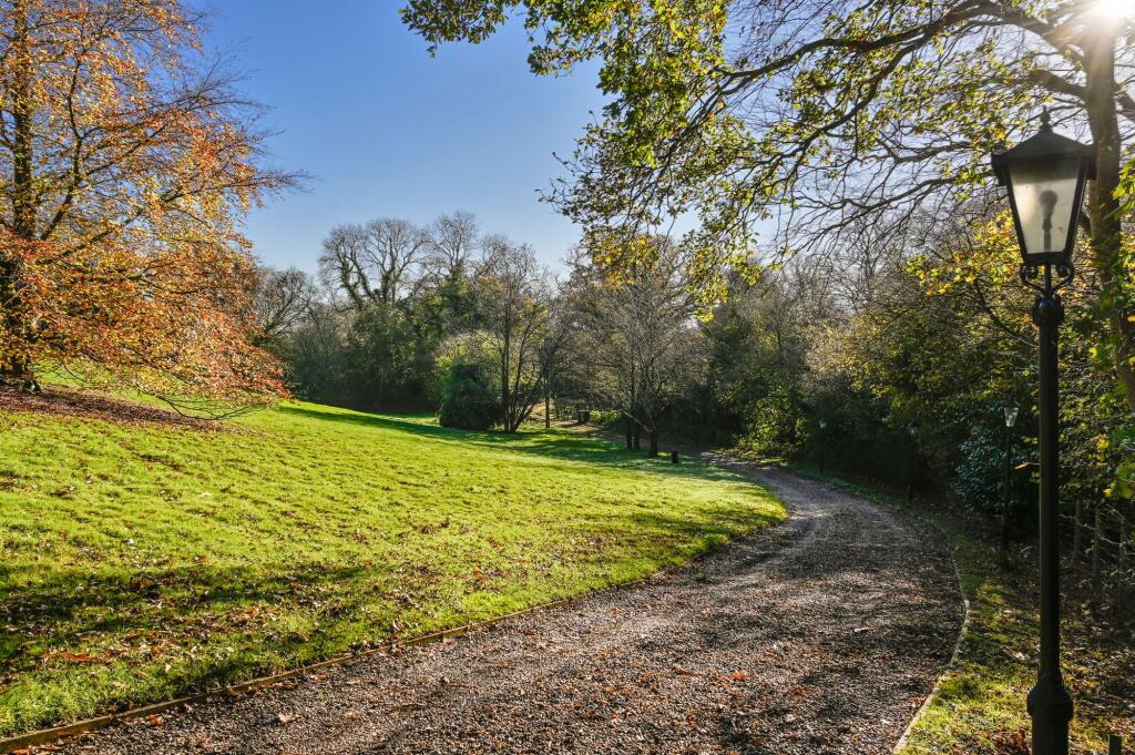 Houghton Green Lane, Playden, TN31 photo 3