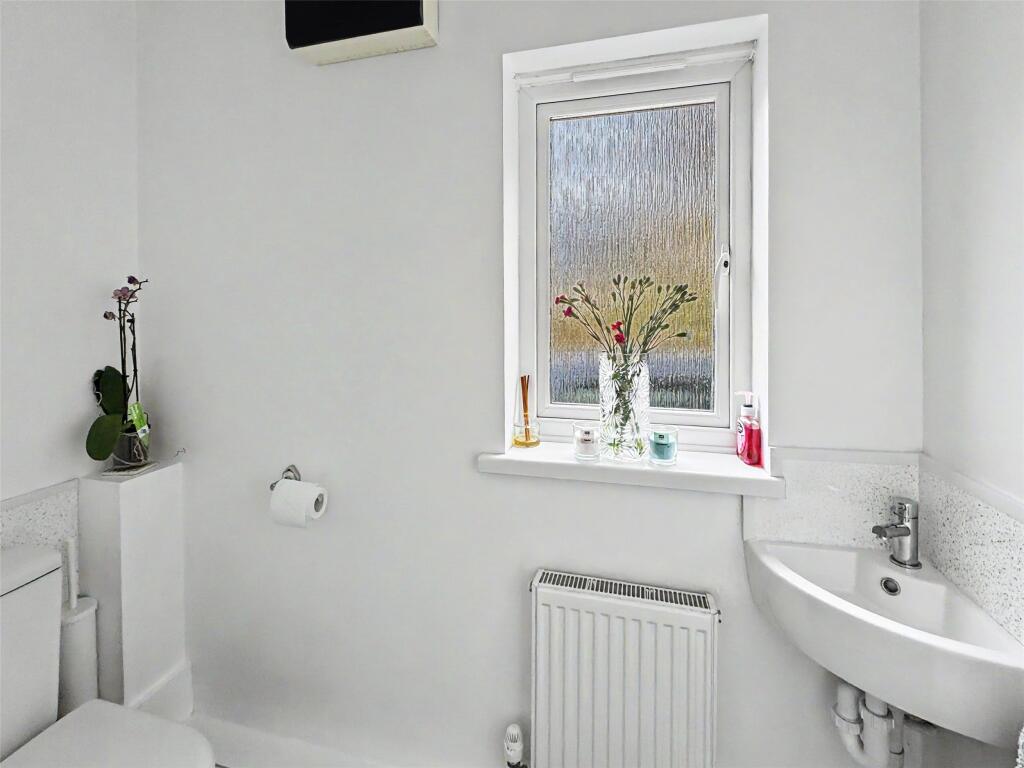 House in Bodmin, Cornwall - More