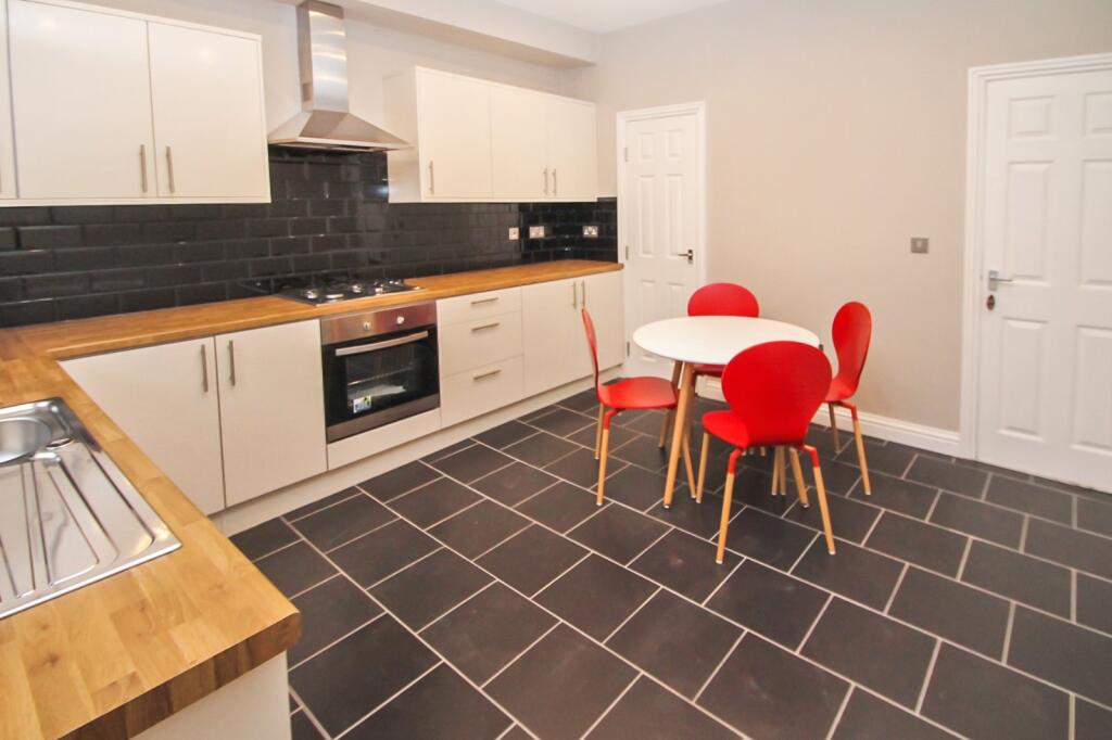 House in Leeds - View 4