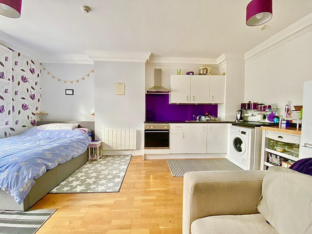 Apartment in Brighton - View 2