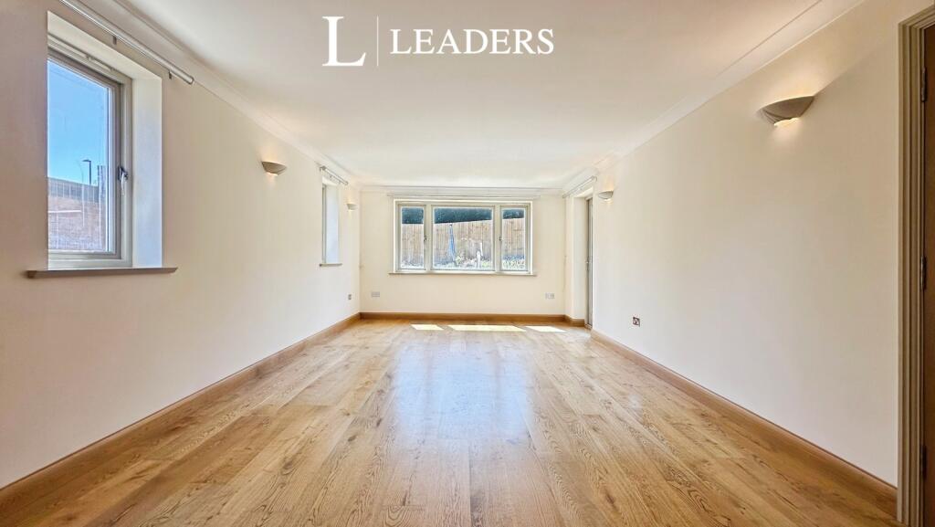 House in Birmingham, West Midlands - View 5
