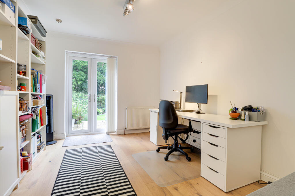 House in St Albans, The Camp - View 6
