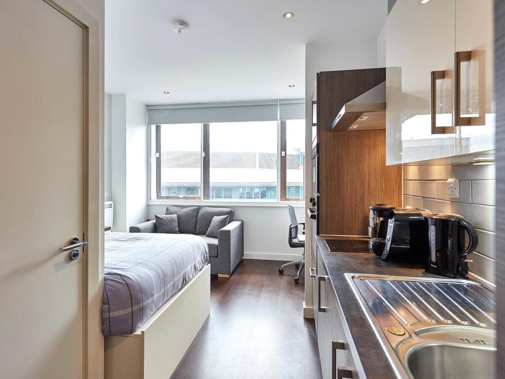 Main image of property: Apt 46, Piccadilly Residence #949568