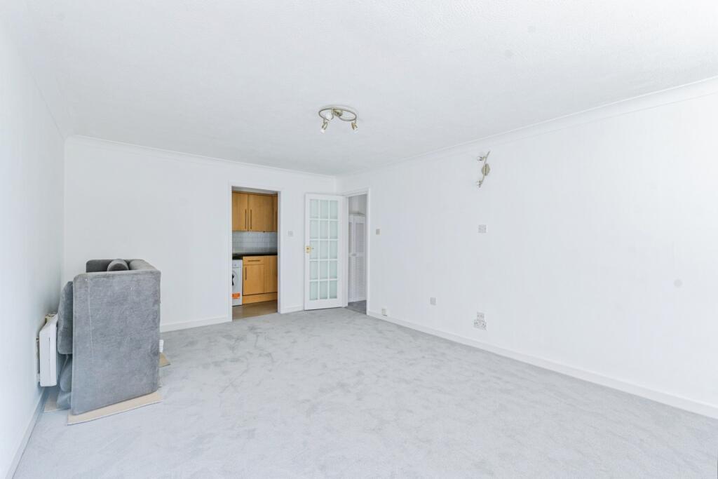 Apartment in London - View 5