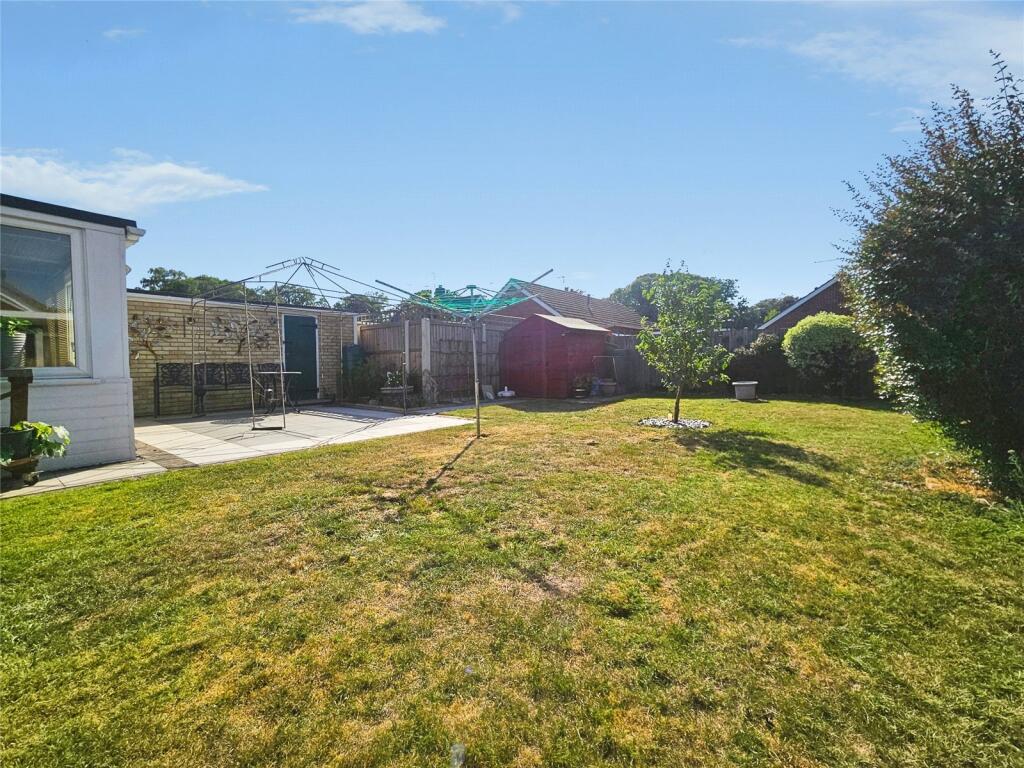 Mills Close, Taverham, Norwich, Norfolk, NR8 photo 2