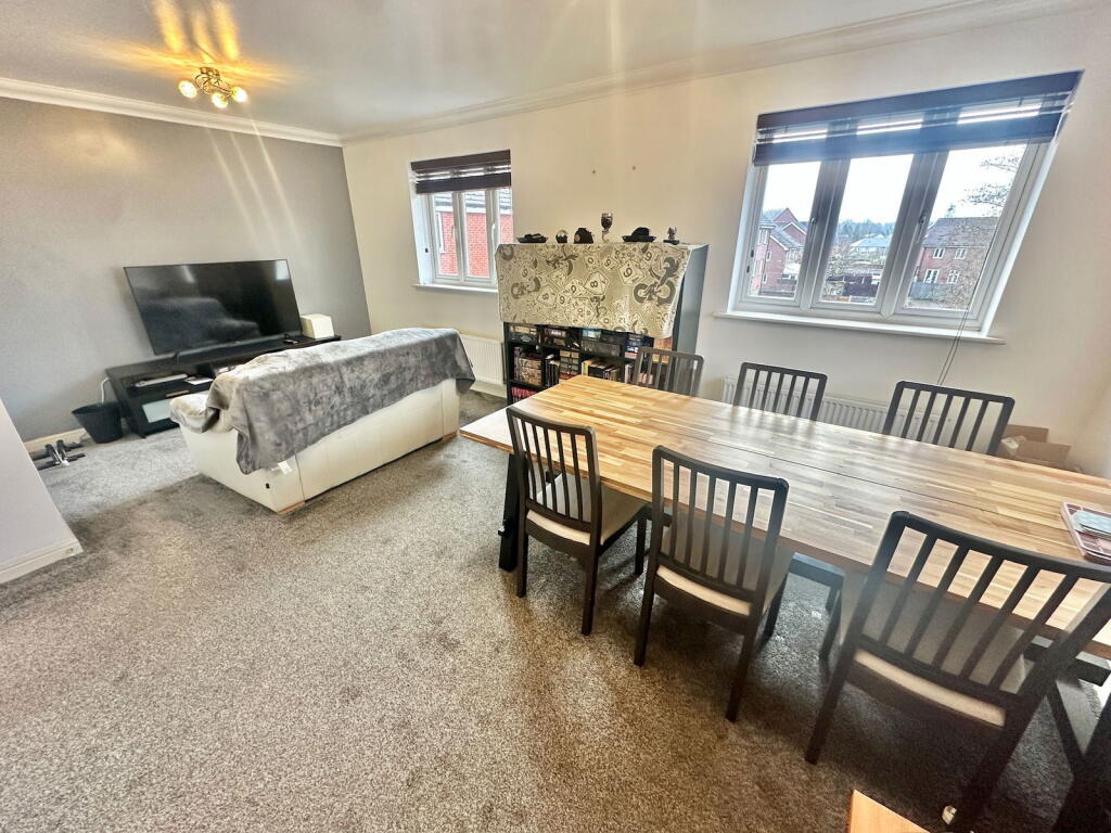 Apartment in Wolverhampton, Rough Hills - View 3
