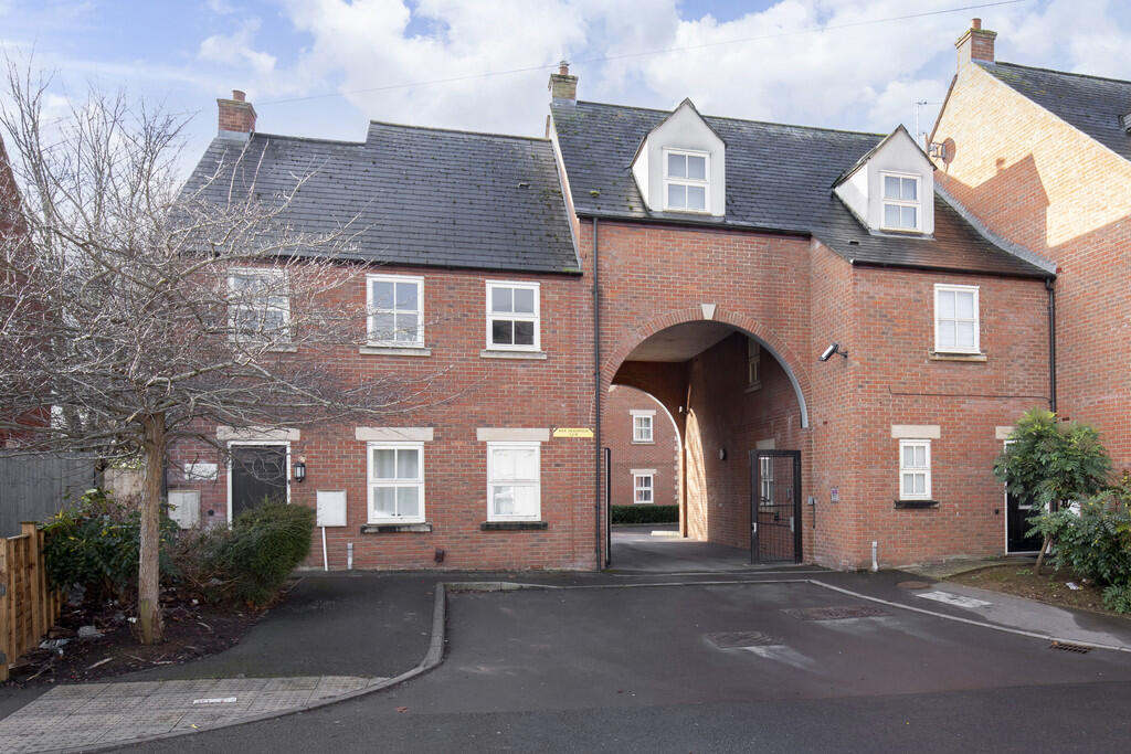 Main image of property: Farm Street, Gloucester GL1 5AD