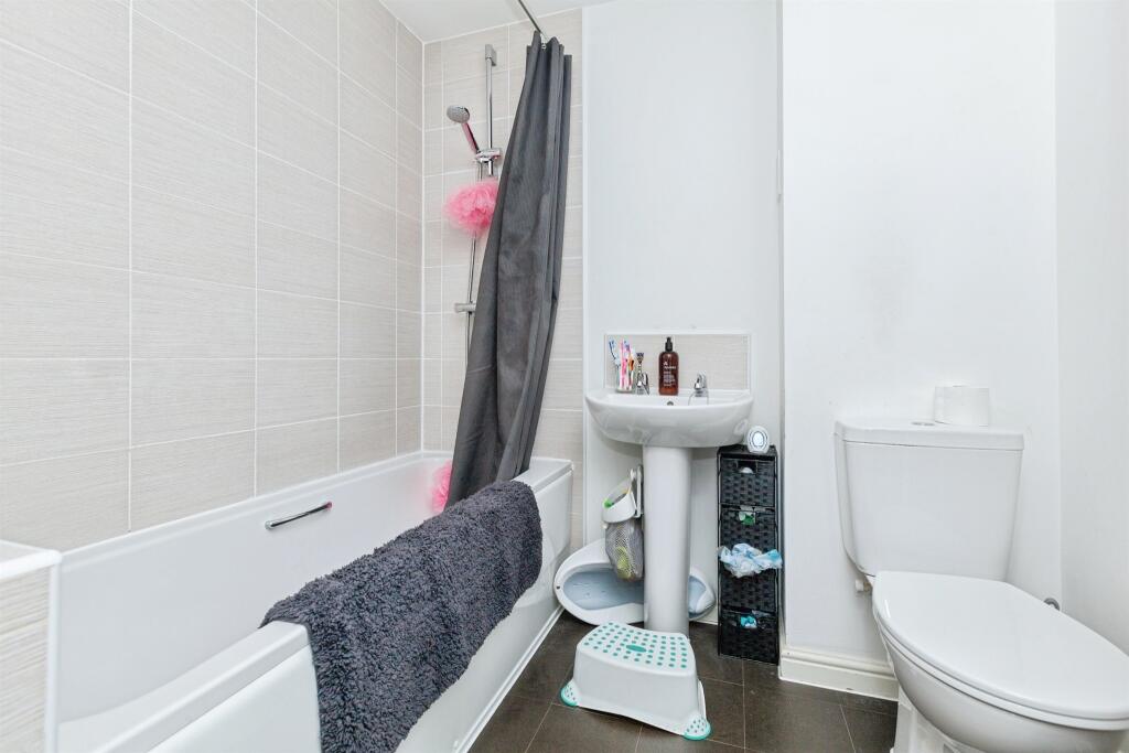 House in Leicester - View 5